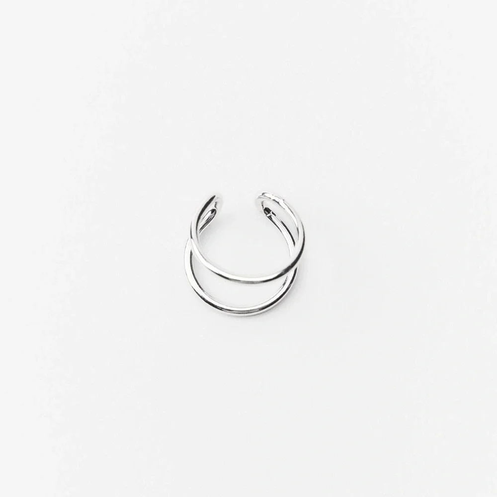 ✨SALE✨ZARA PACK OF EAR CUFFS
✨SALE✨ - Picture 6 of 9